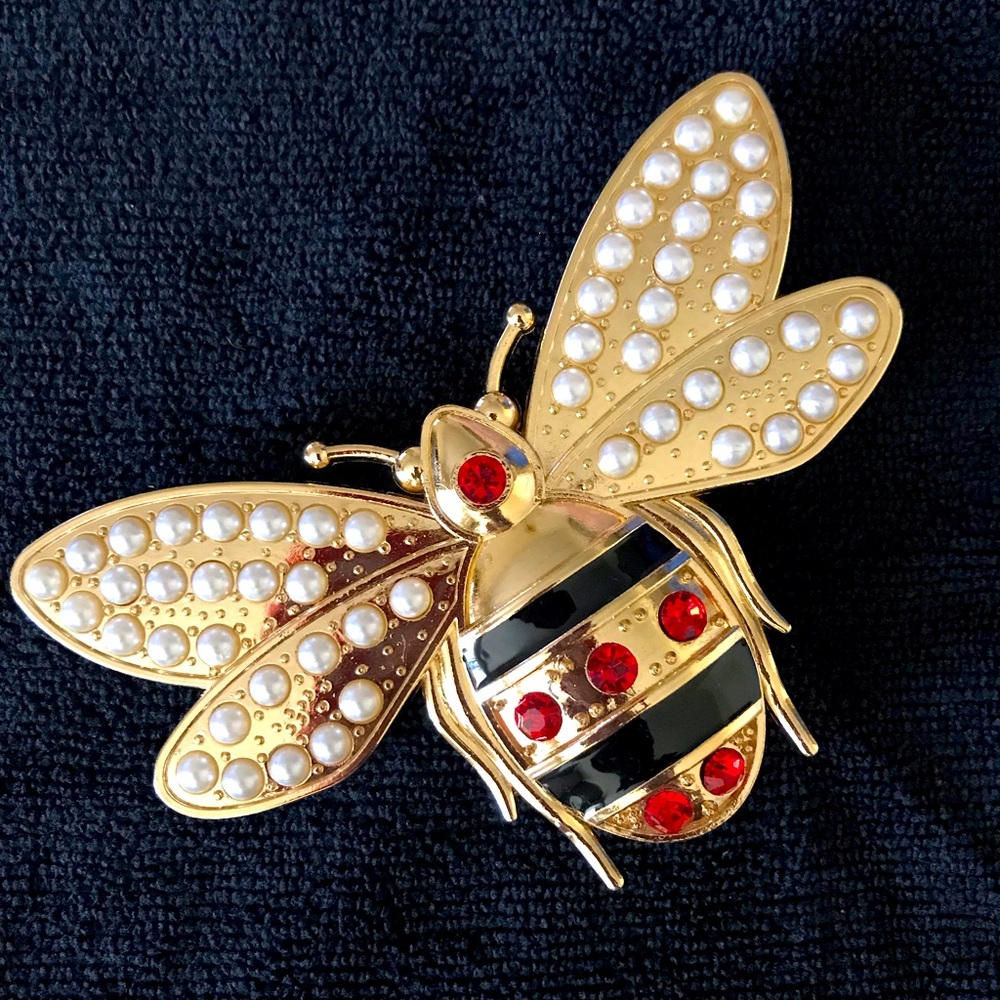 🟦Large Gold and Black Bee Emblem with Red Accents Stones